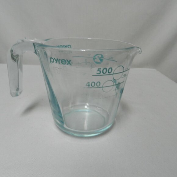 Pyrex Vintage Blue glass measuring 2 Cups 1 Pint liquid - Picture 6 of 11